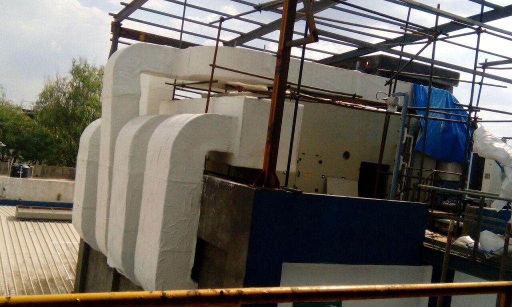 outside duct covered by frp cloth